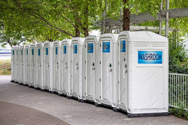 Best Portable restroom trailer rental  in Fernandina Beach, FL